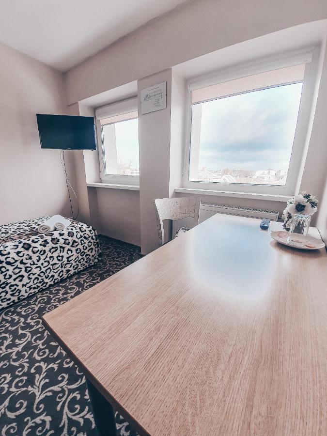 Hotel Pervaza à Panevėžys Extérieur photo