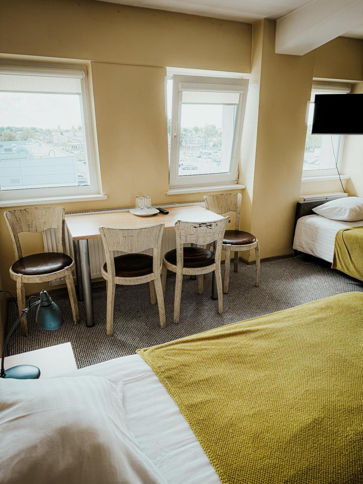 Hotel Pervaza à Panevėžys Extérieur photo